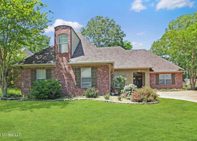 Property at 141 Navajo Cir, Clinton, MS 39056, 3 beds, 2.5 baths