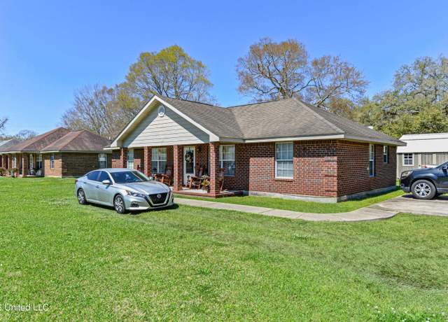 Property at 4747 Adams Ave, Moss Point, MS 39563, 4 beds, 2 baths