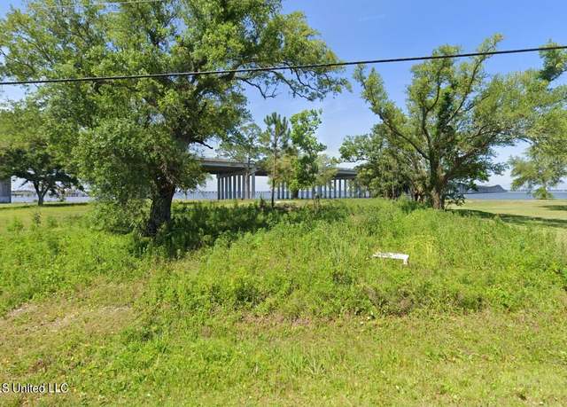 Property at 113 Sandy Hook Dr, Pass Christian, MS 39571