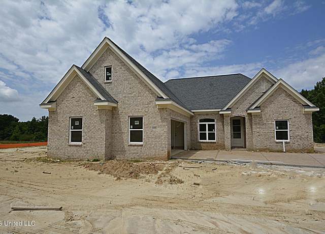 Property at 2297 S Hwy 301, Hernando, MS 38632, 4 beds, 2 baths