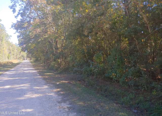 Property at 00 W Itawamba St, Bay Saint Louis, MS 39520