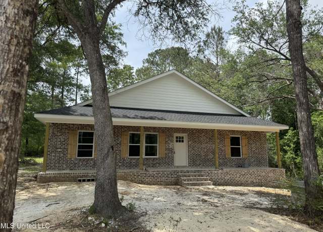 Property at 4901 Oakplace Dr, Vancleave, MS 39565, 3 beds, 2 baths