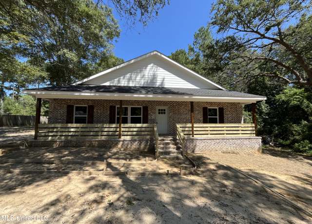 Property at 4901 Oakplace Dr, Vancleave, MS 39565, 3 beds, 2 baths