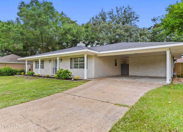 Property at 371 Lakeview Blvd, Biloxi, MS 39531, 3 beds, 2 baths