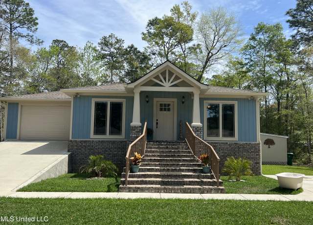 Property at 1020 Margaret St, Ocean Springs, MS 39564, 1 bed, 1.5 baths