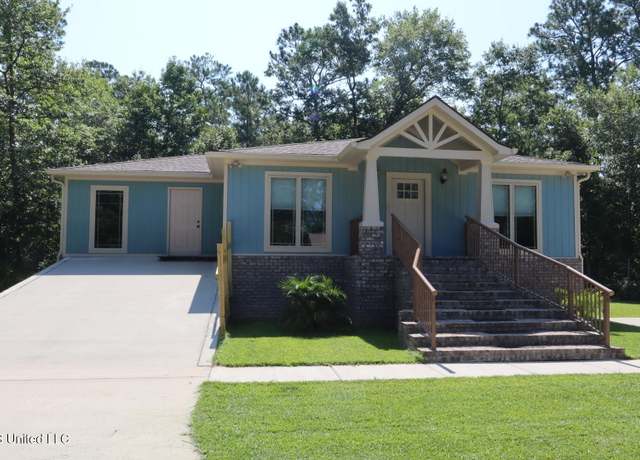 Property at 1020 Margaret St, Ocean Springs, MS 39564, 2 beds, 1.5 baths
