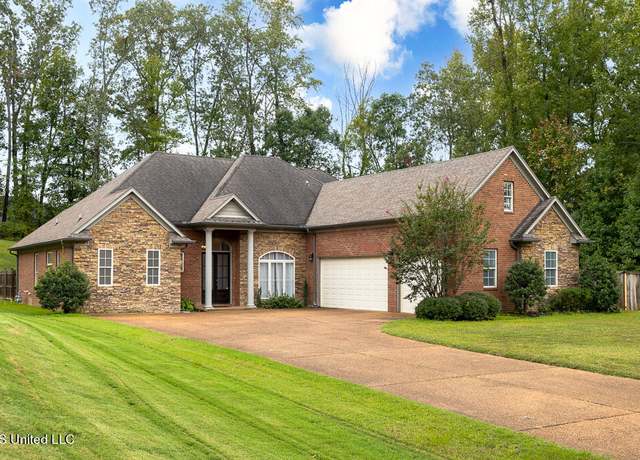 Property at 2569 College Rd, Southaven, MS 38672, 4 beds, 3.5 baths
