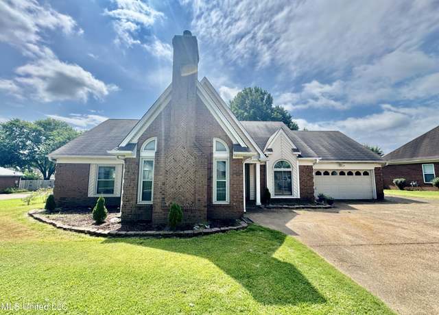 Property at 7264 Flower Creek Dr, Southaven, MS 38671, 4 beds, 3 baths