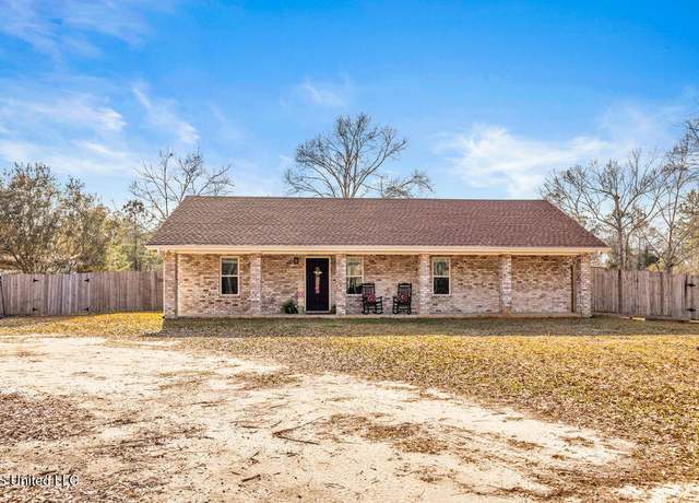 Property at 19612 Wilson Dr, Saucier, MS 39574, 3 beds, 2.5 baths