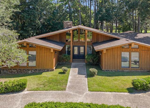 Property at 7415 Mahalo Hui Dr, Diamondhead, MS 39525, 3 beds, 2.5 baths