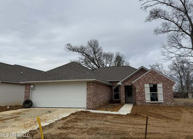 Property at 903 Gemstone Dr, Brandon, MS 39042, 3 beds, 2 baths