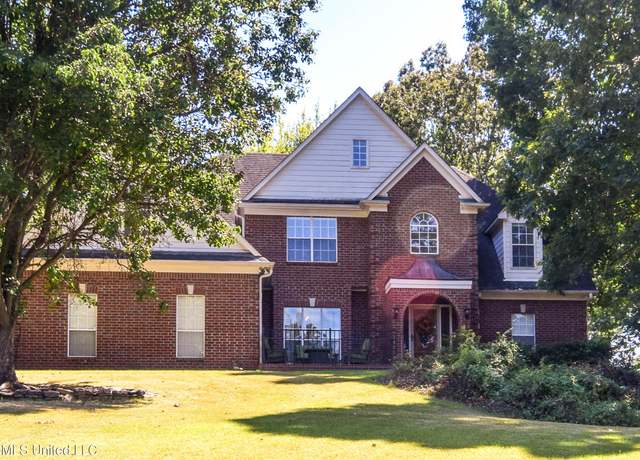 Property at 2535 Appleton Dr, Southaven, MS 38672, 5 beds, 3 baths