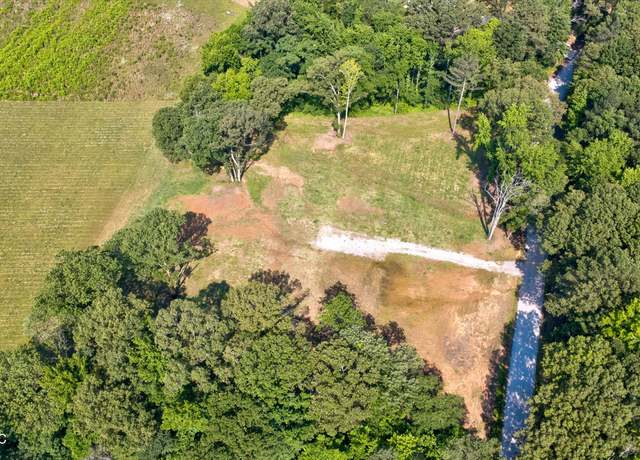 Property at 2069 Hogan Rd, Holly Springs, MS 38635