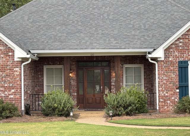 Property at 100 Waterford Ln, Madison, MS 39110, 3 beds, 2.5 baths
