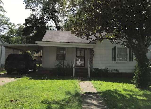 Property at 907 Anderson Blvd, Clarksdale, MS 38614, 3 beds