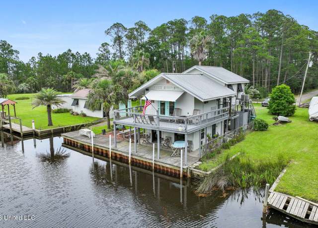 Property at 10253 Avenue D, Bay Saint Louis, MS 39520, 1 bed, 1.5 baths