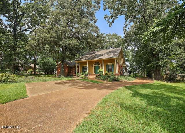 Property at 136 Aspen Dr, Madison, MS 39110, 4 beds, 2 baths