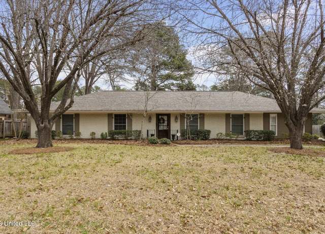 Property at 4666 Hazelwood Dr, Jackson, MS 39211, 4 beds, 2 baths