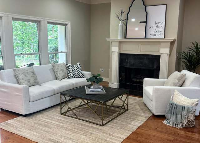 Property at 101 Ashton Pl, Clinton, MS 39056, 4 beds, 2.5 baths