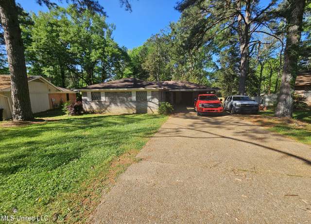 Property at 125 Cedarwood Dr Unit R, Jackson, MS 39212, 3 beds, 2 baths
