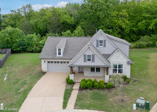 Property at 9593 Edgewater Cv, Olive Branch, MS 38654, 3 beds, 2 baths