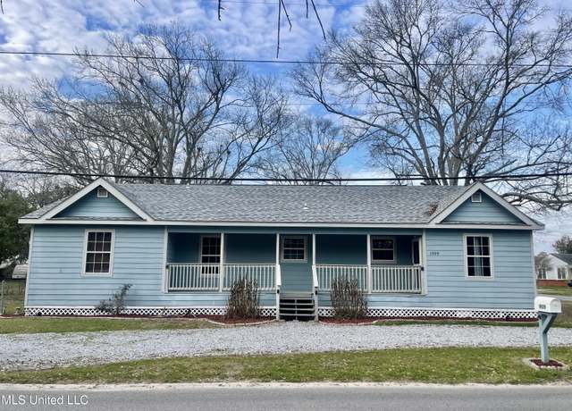 Property at 1909 Polk Ave, Pascagoula, MS 39567, 5 beds, 2 baths