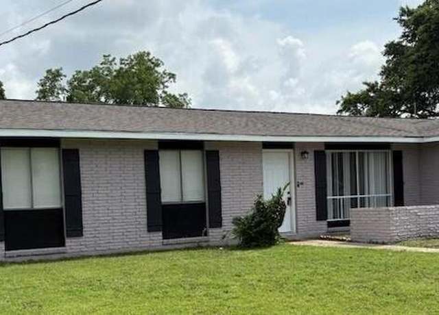 Property at 2419 Palmer Dr, Gulfport, MS 39507, 3 beds, 2 baths