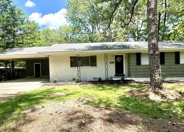 Property at 1662 Winchester St, Jackson, MS 39211, 3 beds, 2 baths