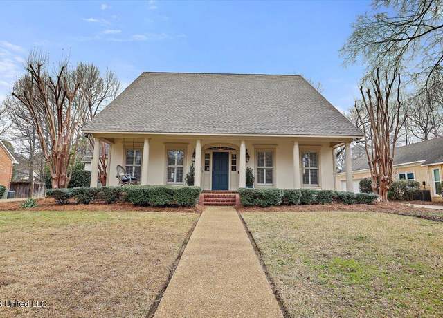 Property at 5346 Carolwood Dr, Jackson, MS 39211, 4 beds, 3.5 baths