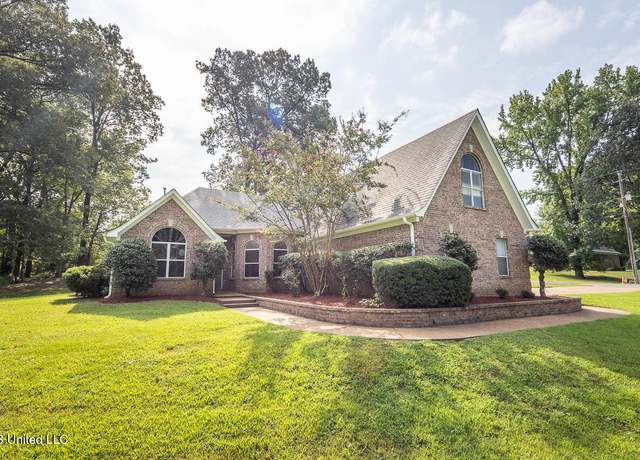 Property at 7846 Holly Ridge Dr, Horn Lake, MS 38637, 4 beds, 3 baths