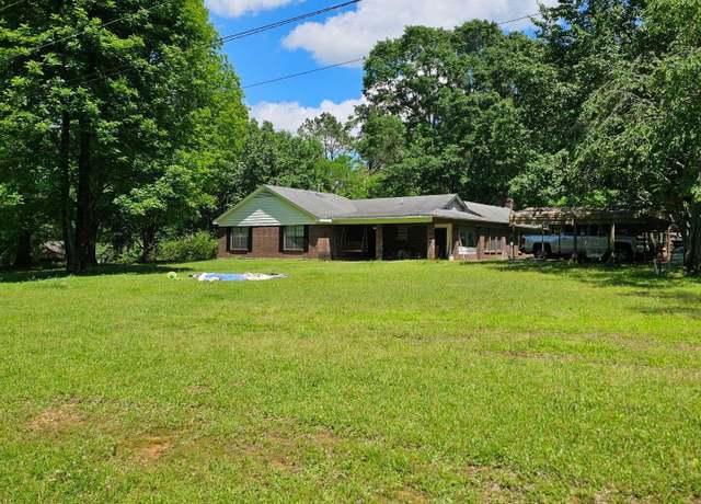 Property at 550 Senatobia Dr, Senatobia, MS 38668, 4 beds, 3 baths