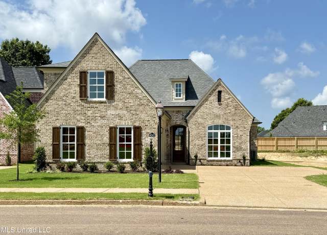 Property at 4263 S Bolivar Trl, Olive Branch, MS 38654, 4 beds, 3 baths