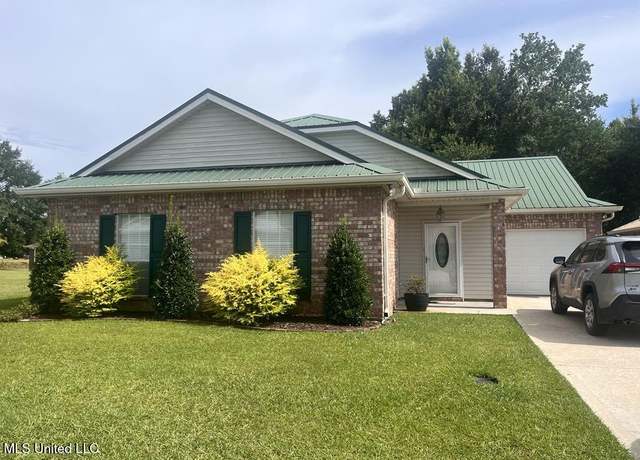 Property at 206 Teddy Ln, Picayune, MS 39466, 3 beds, 3 baths