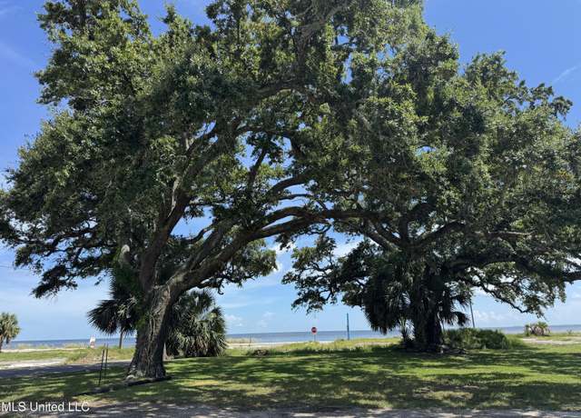 Property at 640 16th St, Gulfport, MS 39507