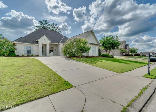 Property at 107 Camden Lake Dr, Madison, MS 39110, 4 beds, 3.5 baths