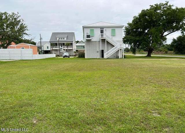 Property at 129 Vista Dr, Pass Christian, MS 39571