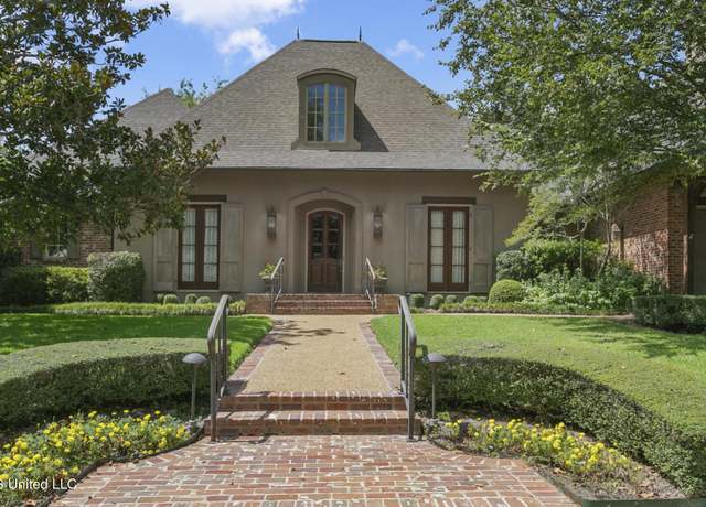 Property at 116 Green Dr, Jackson, MS 39211, 4 beds, 5.5 baths