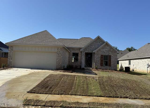 Property at 409 Butternut Dr, Canton, MS 39046, 3 beds, 2 baths