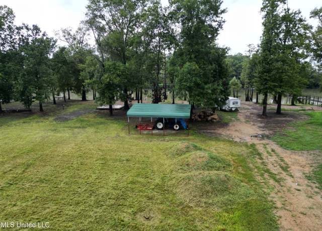 Property at 1955 Shoemaker Rd, Yazoo City, MS 39194