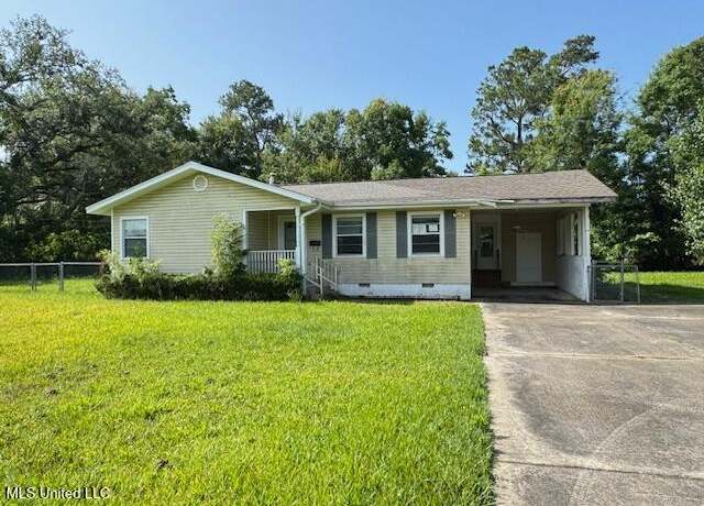 Property at 165 Canal St, Gulfport, MS 39507, 2 beds, 2 baths