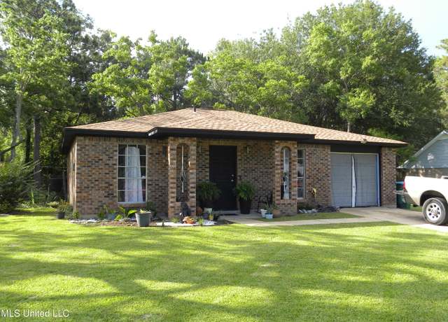 Property at 921 Sweetgum Dr, Gulfport, MS 39503, 3 beds, 1.5 baths