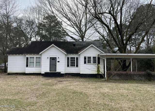 Property at 267 W Leavell Woods Dr, Jackson, MS 39212, 4 beds, 2 baths