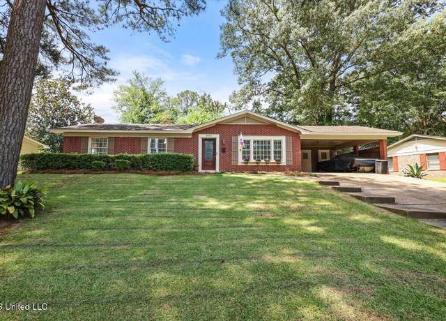 Property at 5751 Orchardview Dr, Jackson, MS 39211, 3 beds, 2 baths
