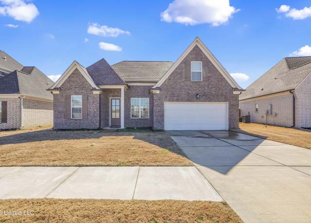 Property at 9205 S Lakeside Cir, Walls, MS 38680, 4 beds, 3 baths