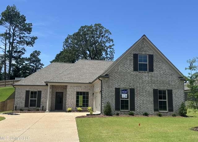 Property at 1781 Benton Dr, Hernando, MS 38632, 4 beds, 2 baths