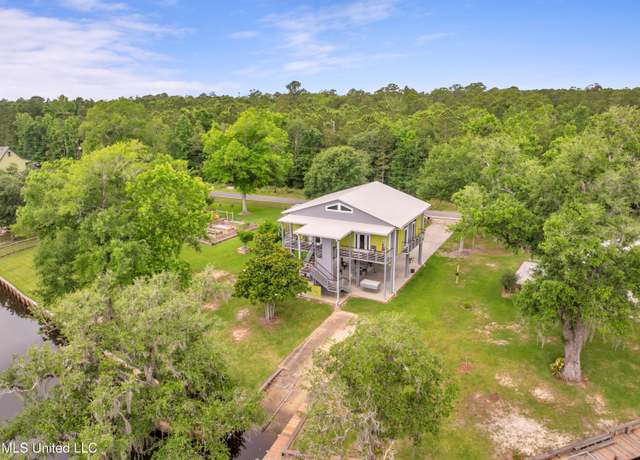 Property at 25545 Winding Way Dr, Pass Christian, MS 39571, 2 beds, 2 baths