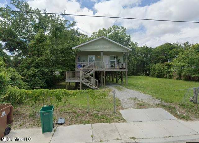 Property at 269 Holley St, Biloxi, MS 39530, 3 beds, 2.5 baths