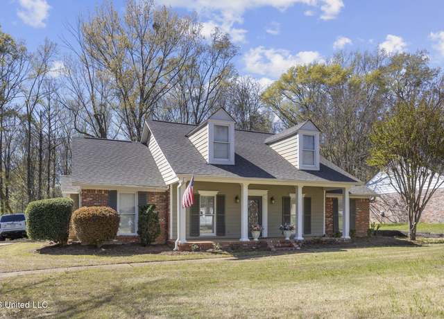 Property at 213 Waverly Pl, Ridgeland, MS 39157, 3 beds, 2 baths
