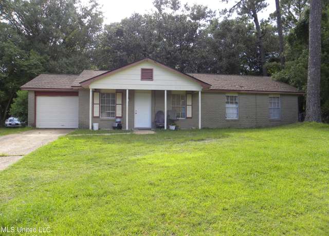 Property at 700 W Samuel St, Gulfport, MS 39503, 4 beds, 2 baths