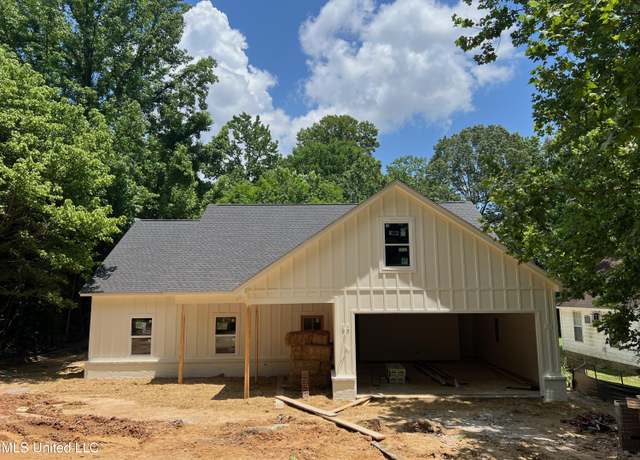 Property at 7356 Mockingbird Ln, Olive Branch, MS 38654, 4 beds, 1 bath